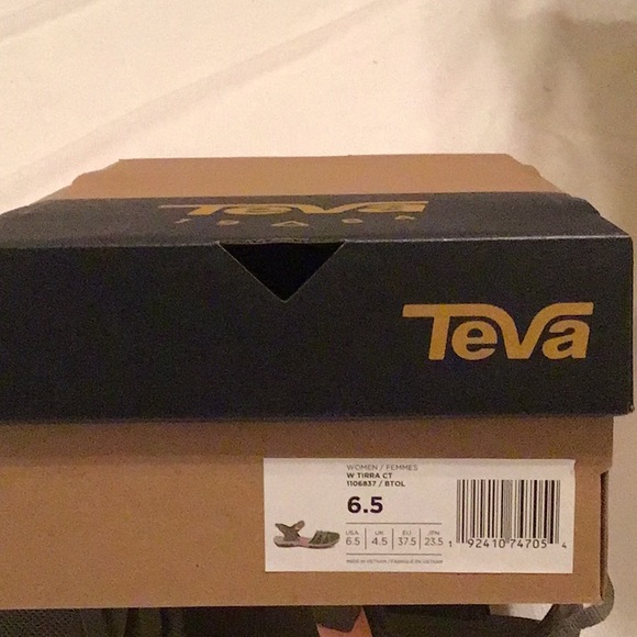 Women’s Teva Sandals - Picture 4 of 6